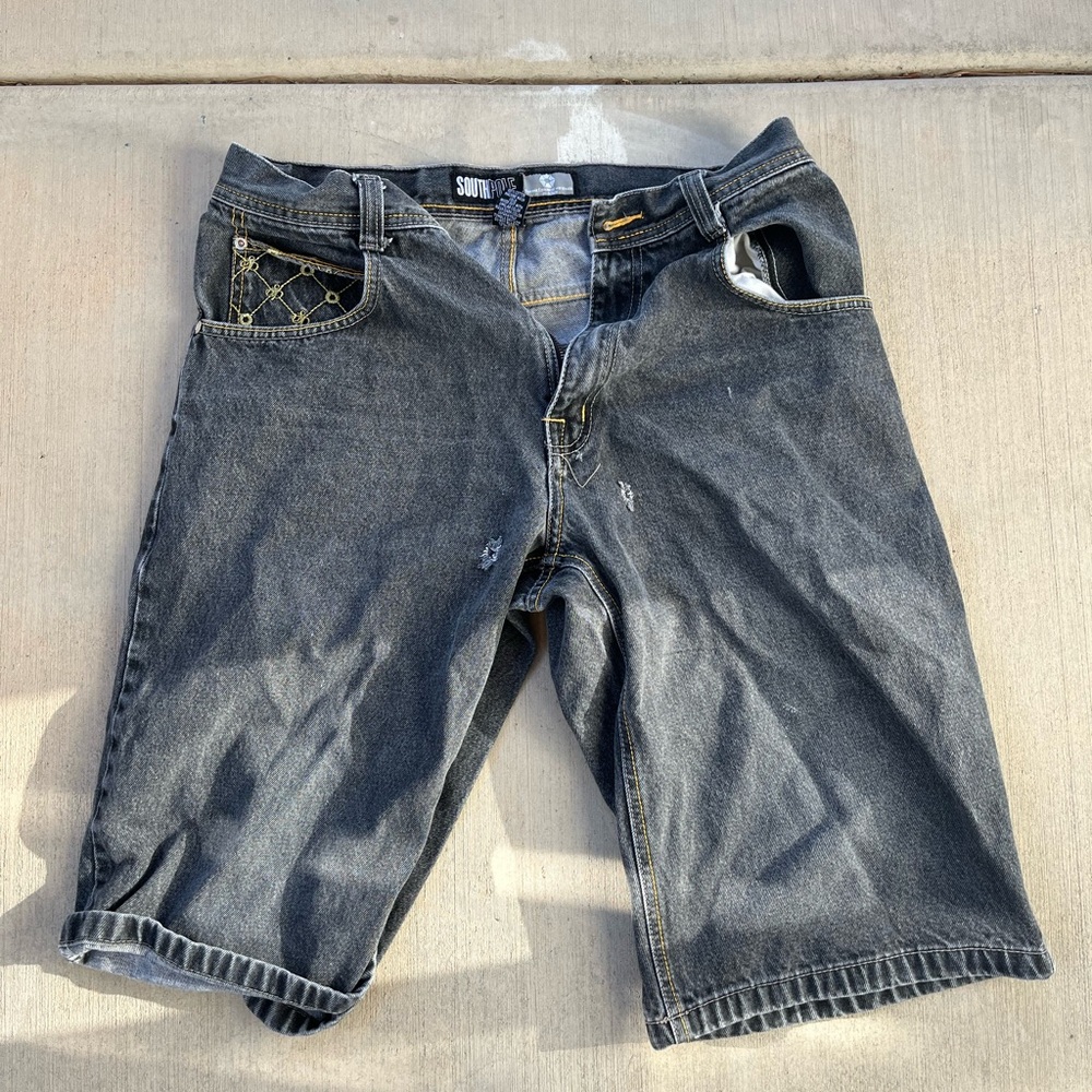 vintage y2k gray baggy jorts| $40